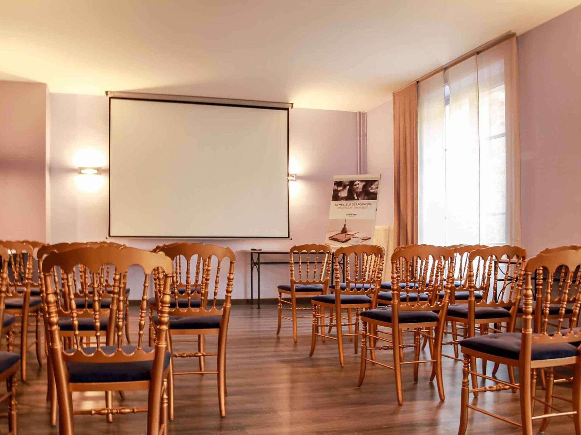 Hotel Mercure Saint-Nectaire Spa & Bien-Etre מראה חיצוני תמונה