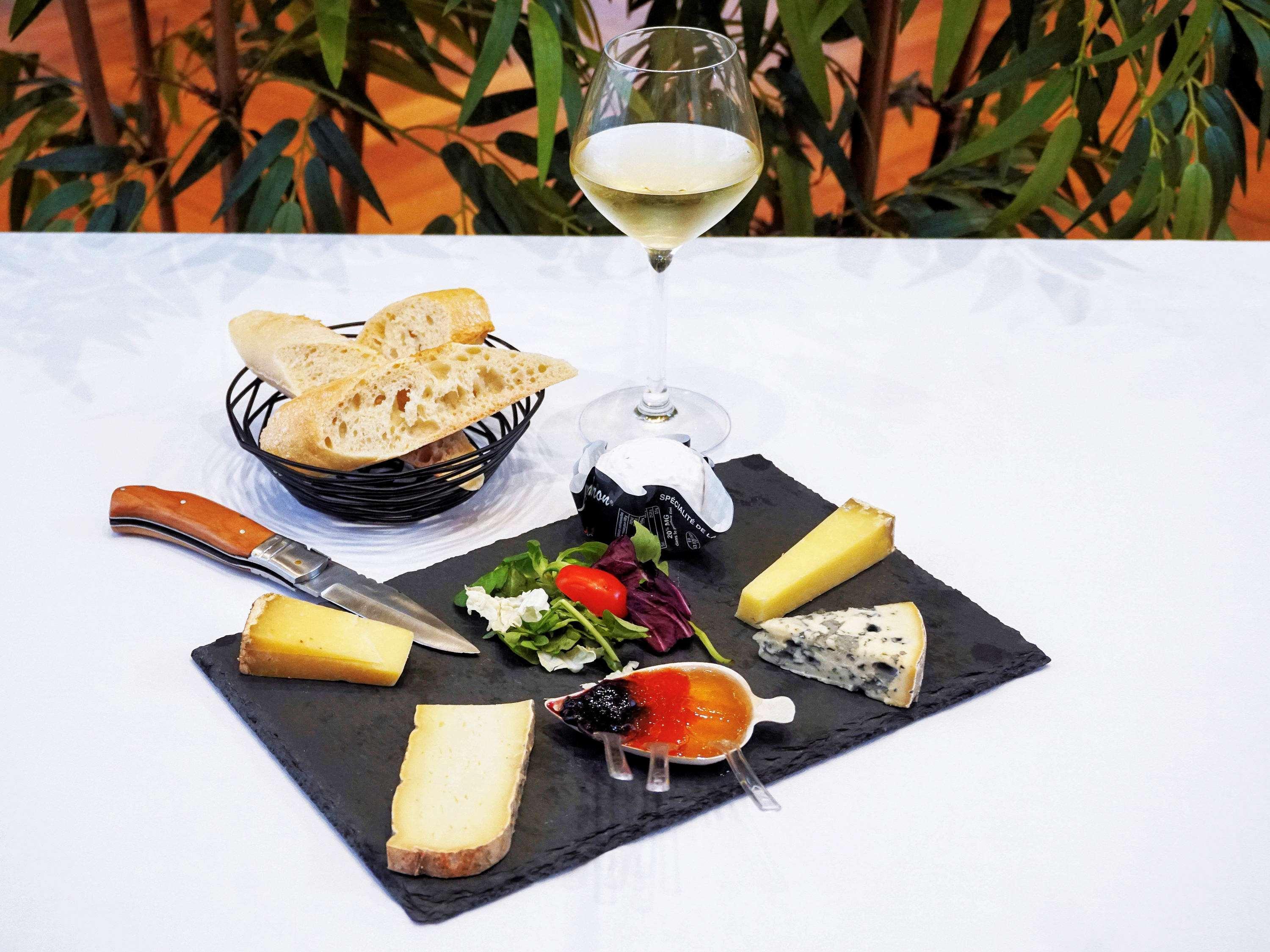 Hotel Mercure Saint-Nectaire Spa & Bien-Etre מראה חיצוני תמונה